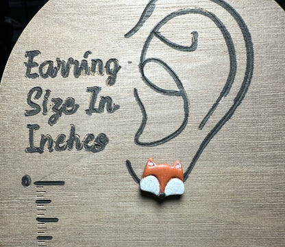 Foxy stud earrings