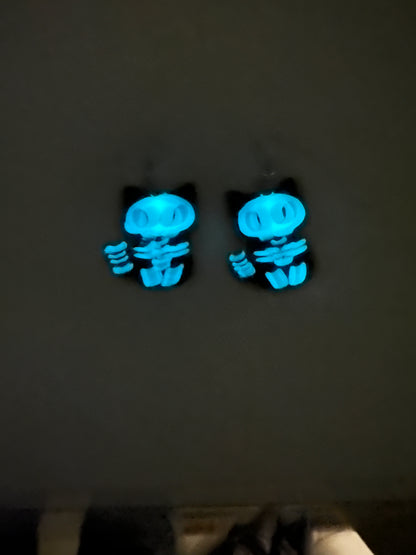 Skeleton Cats glow in the dark